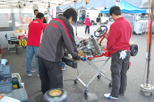 111009max_002