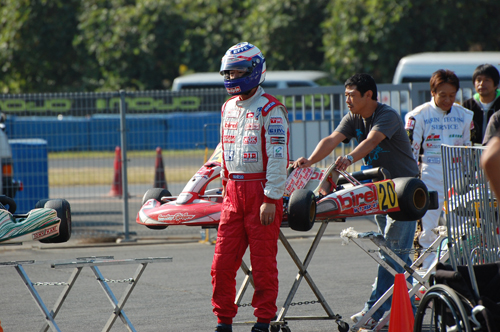111009max_010