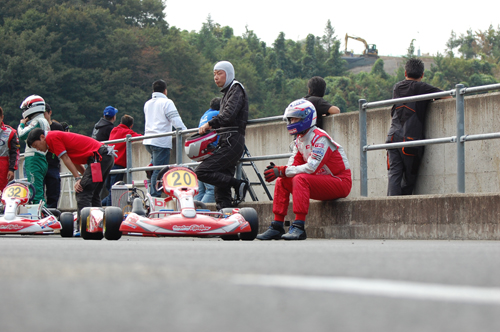 111009max_019