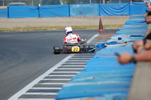 111009max_021