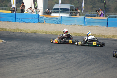 111009max_029