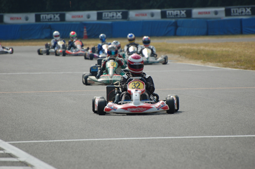 111009max_067