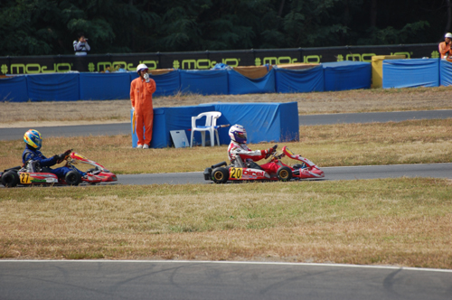 111009max_069