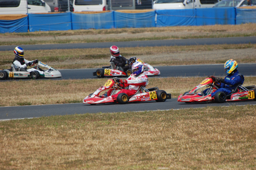 111009max_073