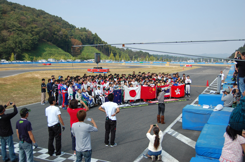 111009max_080