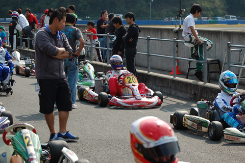 111009max_086