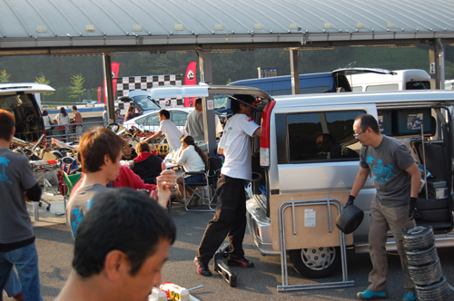 111009max_099