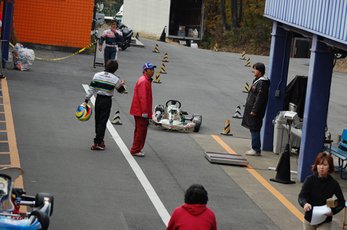 111127fes6_044