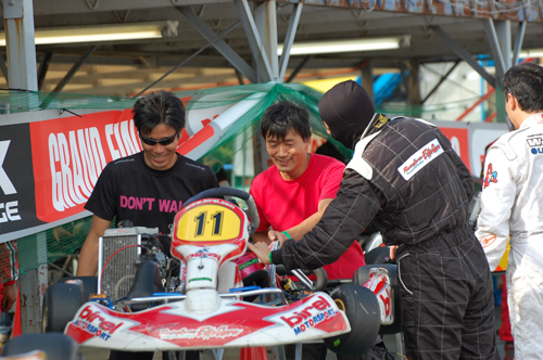 121007max_047