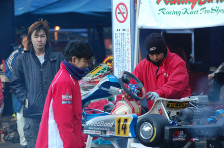 121209fes5_009