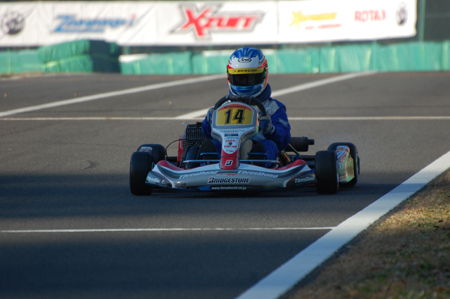121209fes5_016